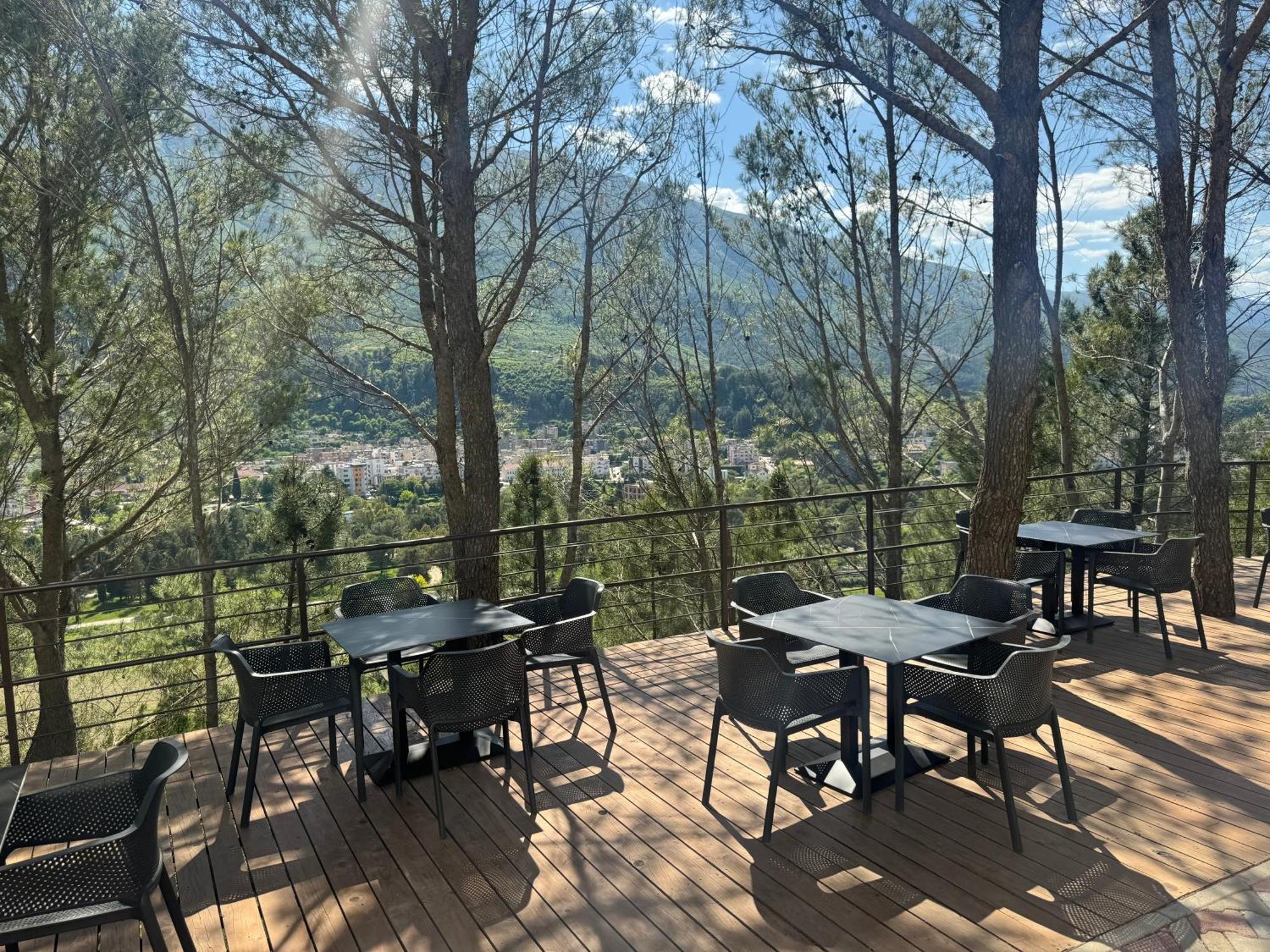 Hotel Kseal Përmet Екстериор снимка