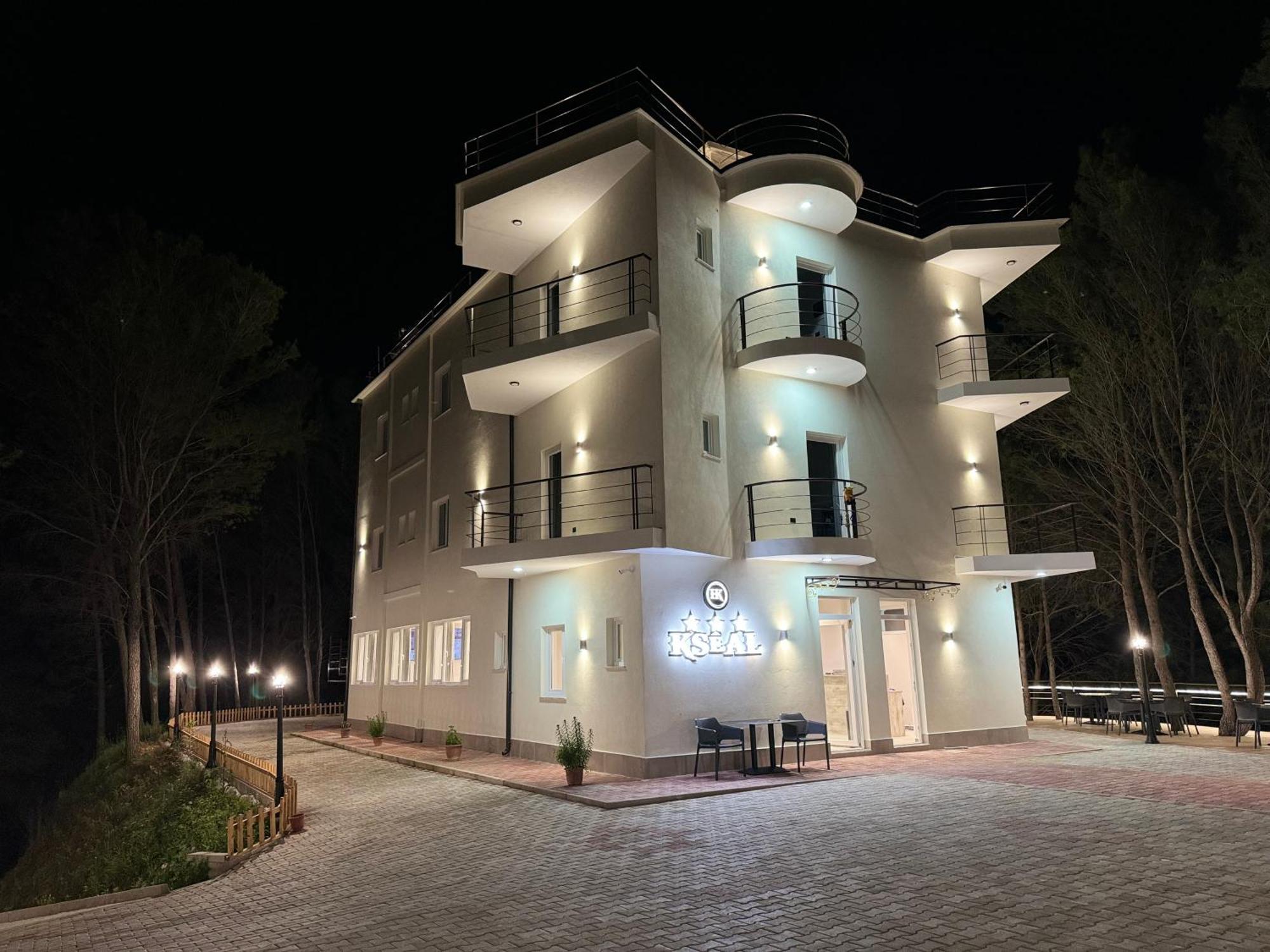 Hotel Kseal Përmet Екстериор снимка