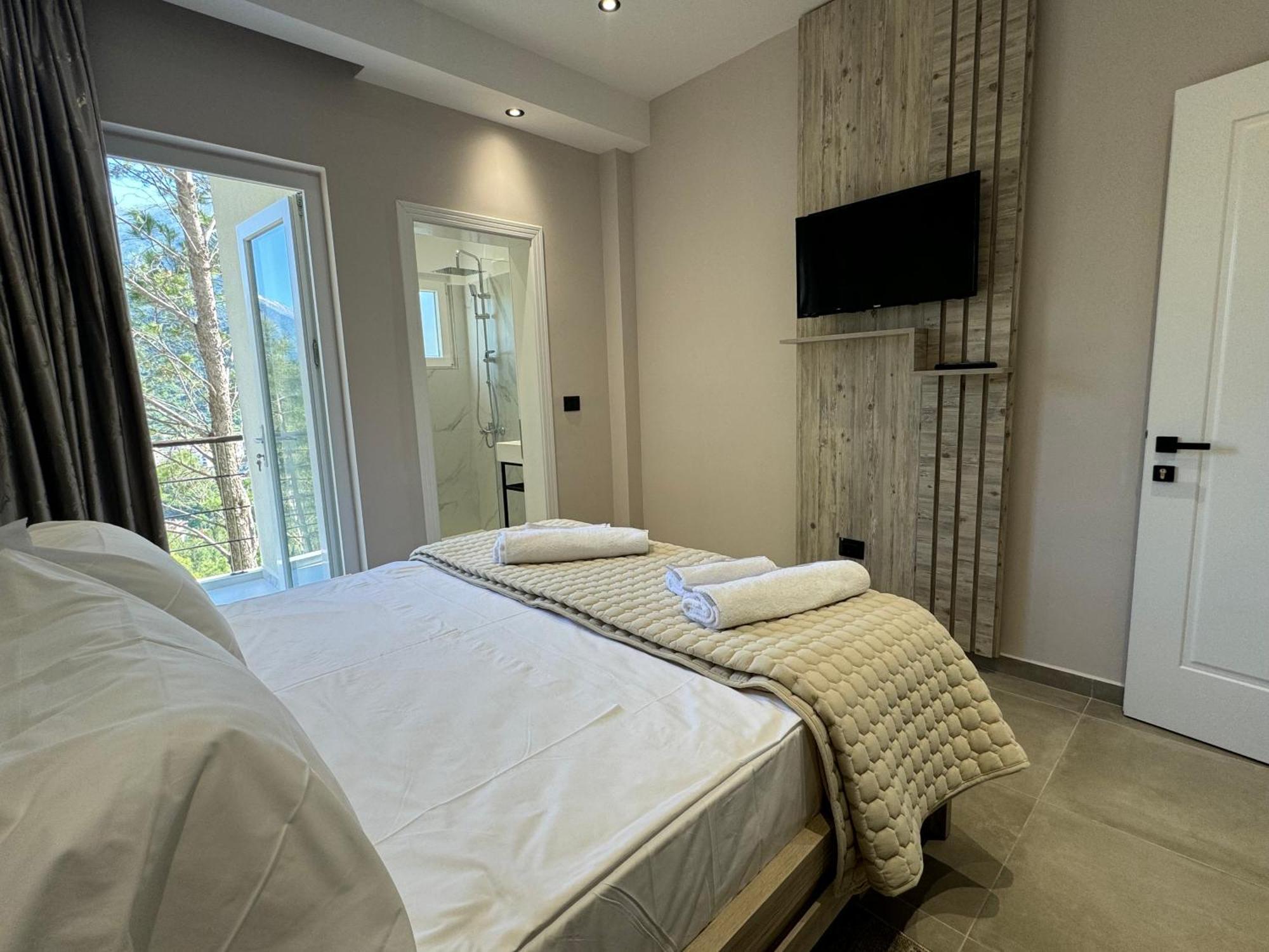 Hotel Kseal Përmet Екстериор снимка