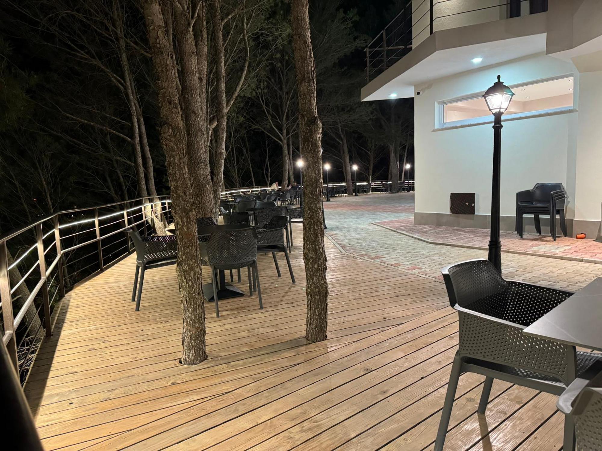 Hotel Kseal Përmet Екстериор снимка