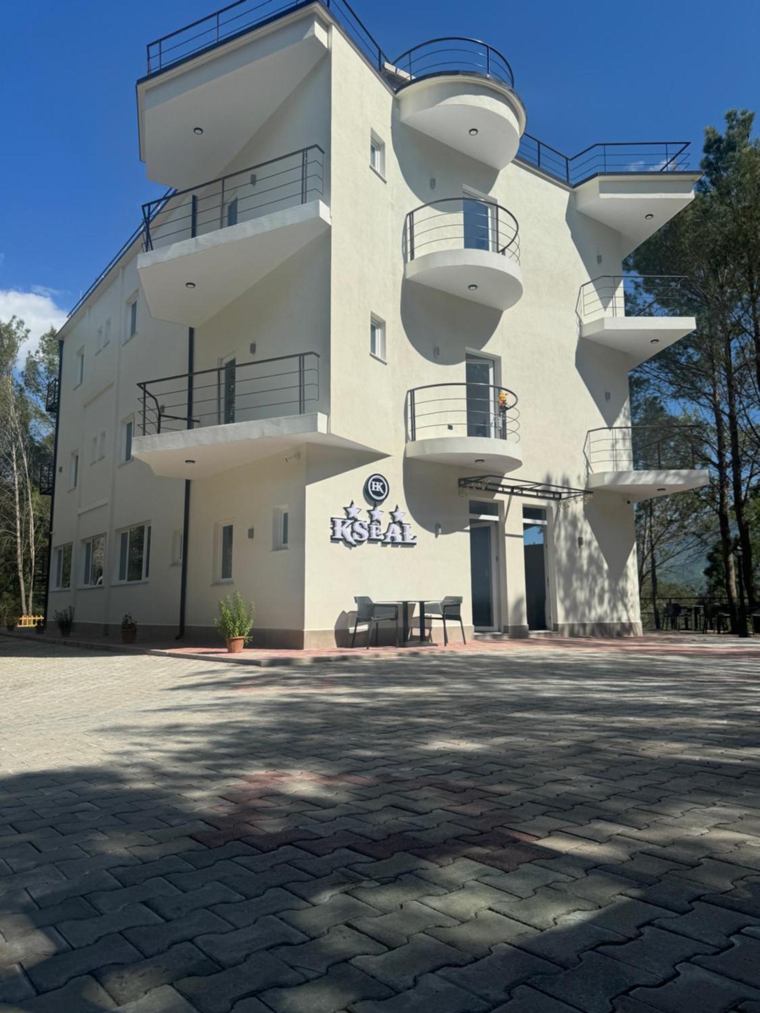 Hotel Kseal Përmet Екстериор снимка