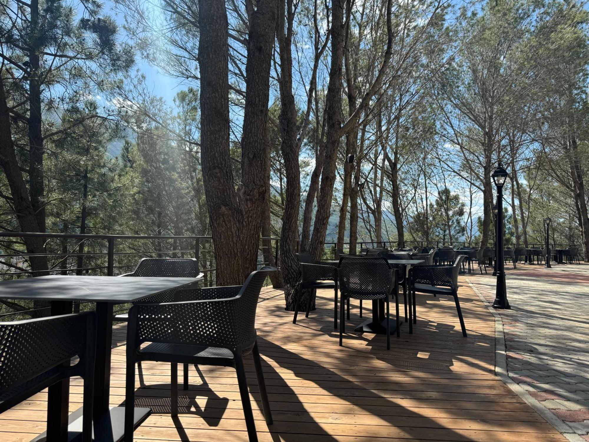 Hotel Kseal Përmet Екстериор снимка